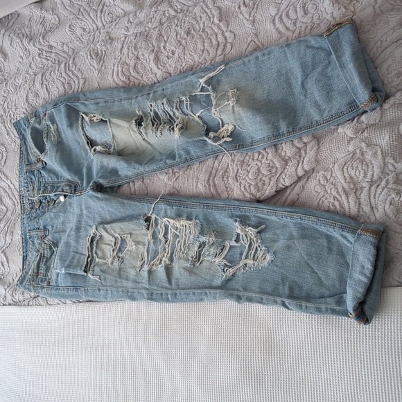 Distressed jeans size 4 - Picture 1 of 3